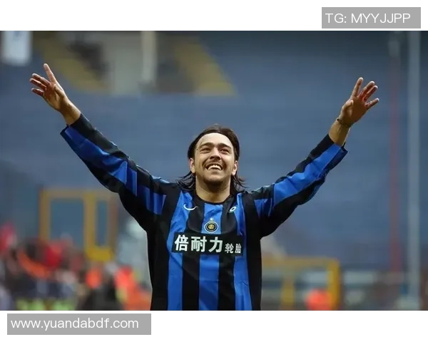 狼王归来：足球巨星演绎传奇人生，成就不朽辉煌